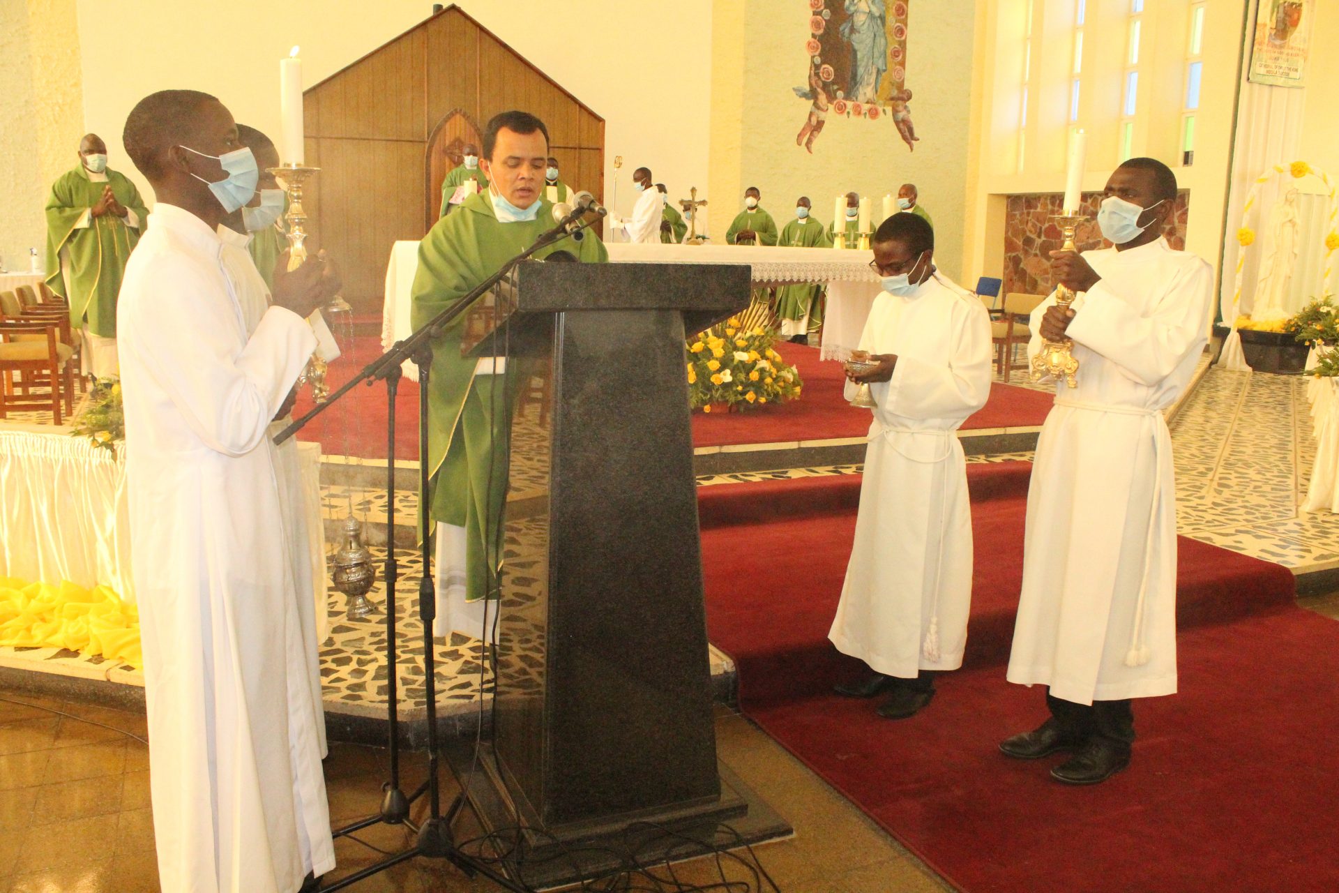 RT. REV. DR. BENJAMIN PHIRI CELEBRATES FIRST HIS MASS AS THE NEW BISHOP ...